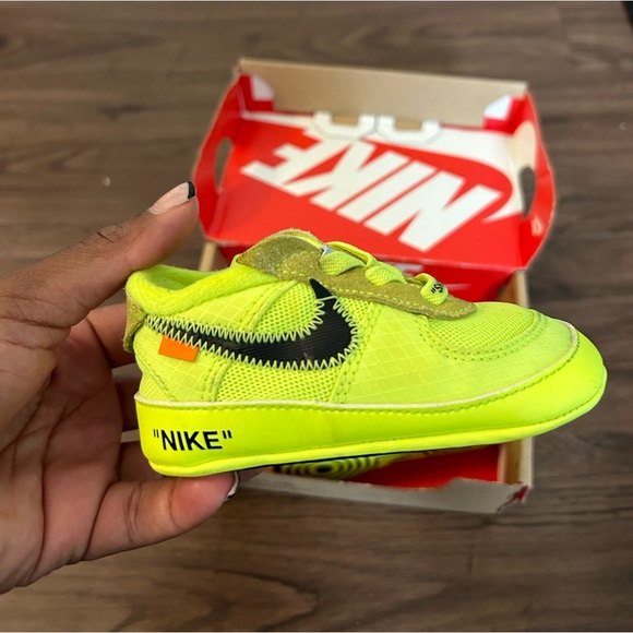 NIKE OFF WHITE X AIR FORCE Low VOLT